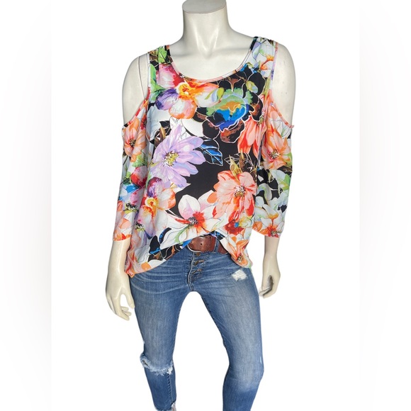 Spense Blouse
Size Small - Picture 2 of 6